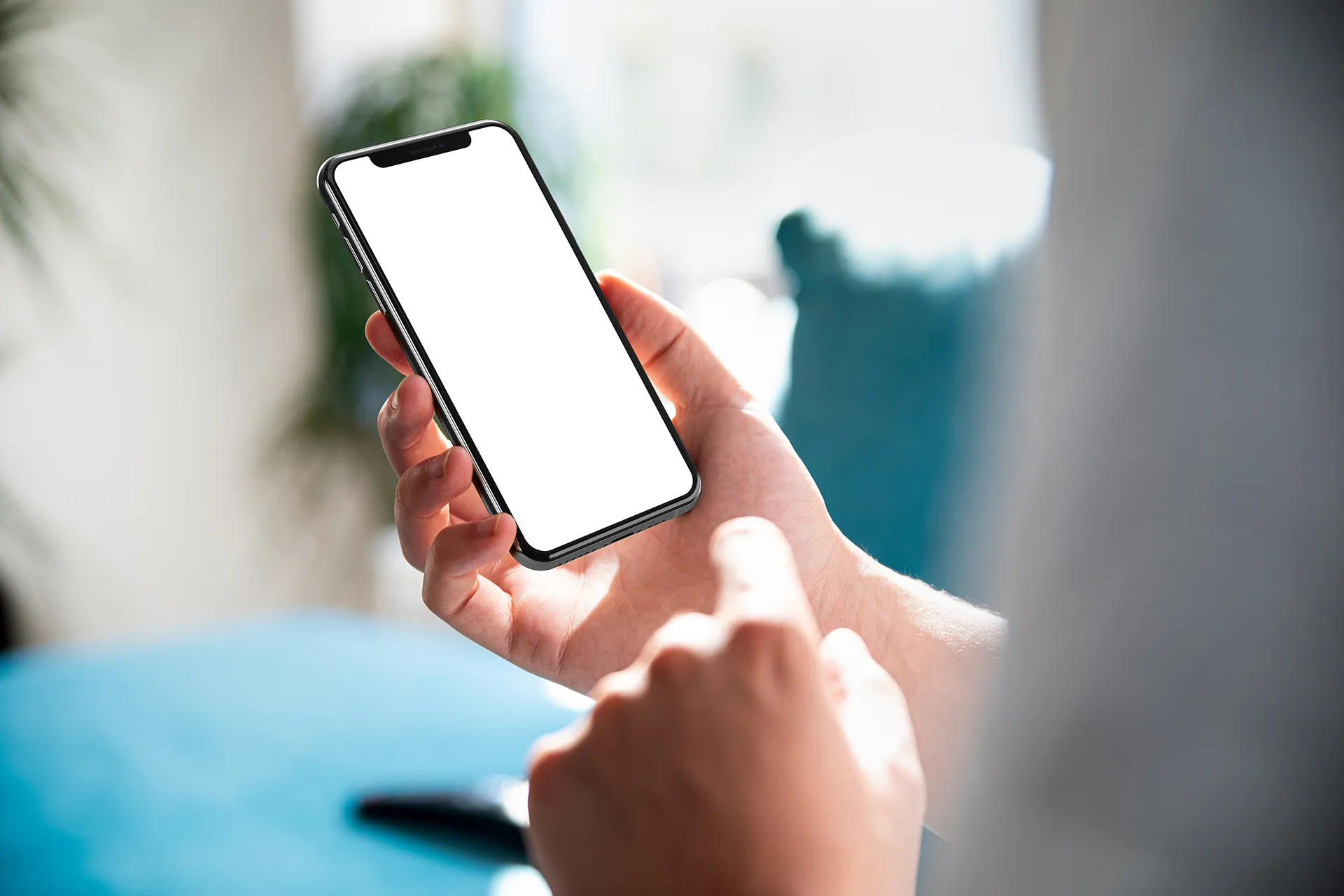 まずは自社サイトを実際にスマホで開いてみる